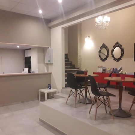 Achillion Hotel פיראוס מראה חיצוני תמונה