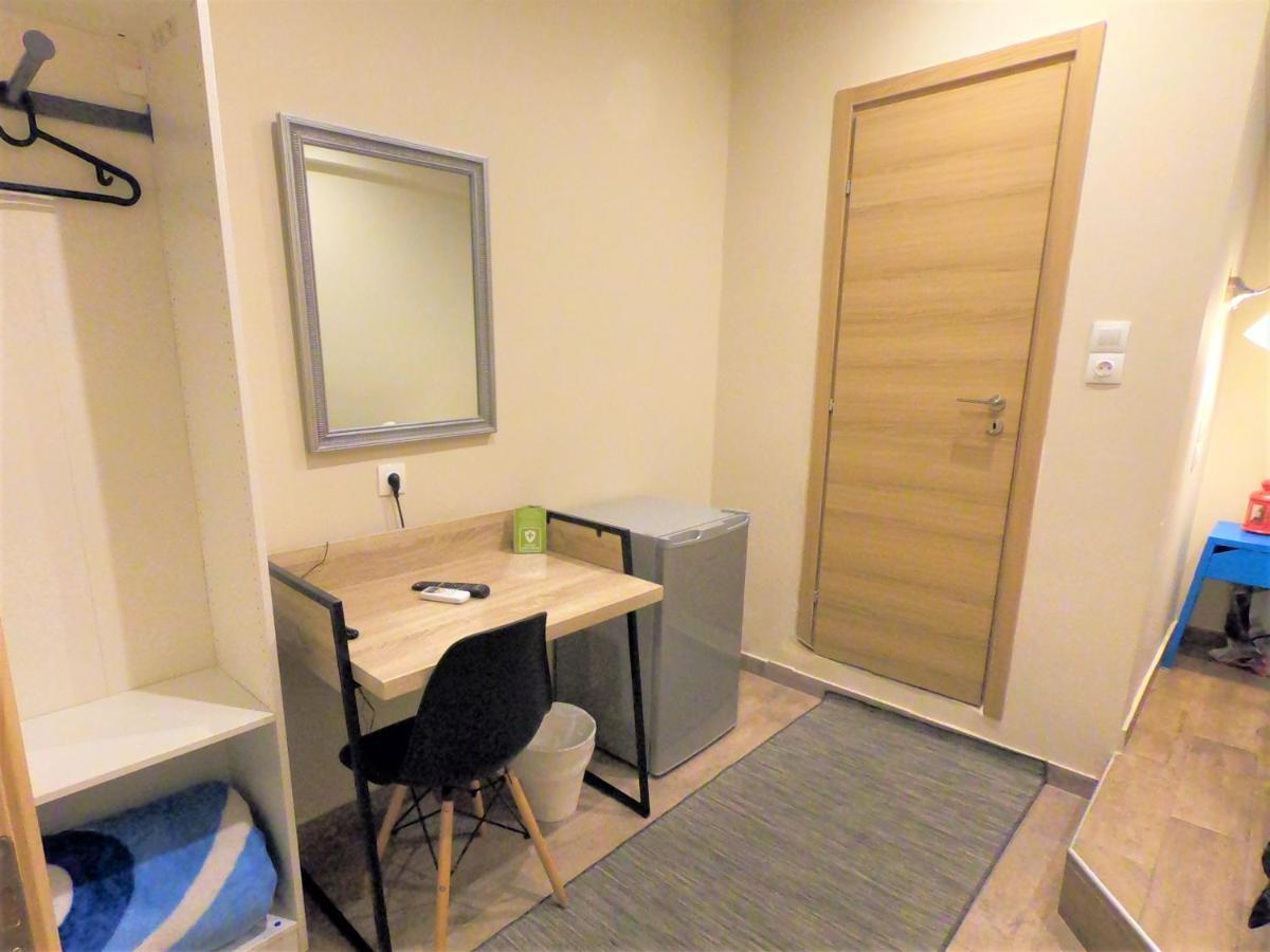 Achillion Hotel פיראוס מראה חיצוני תמונה