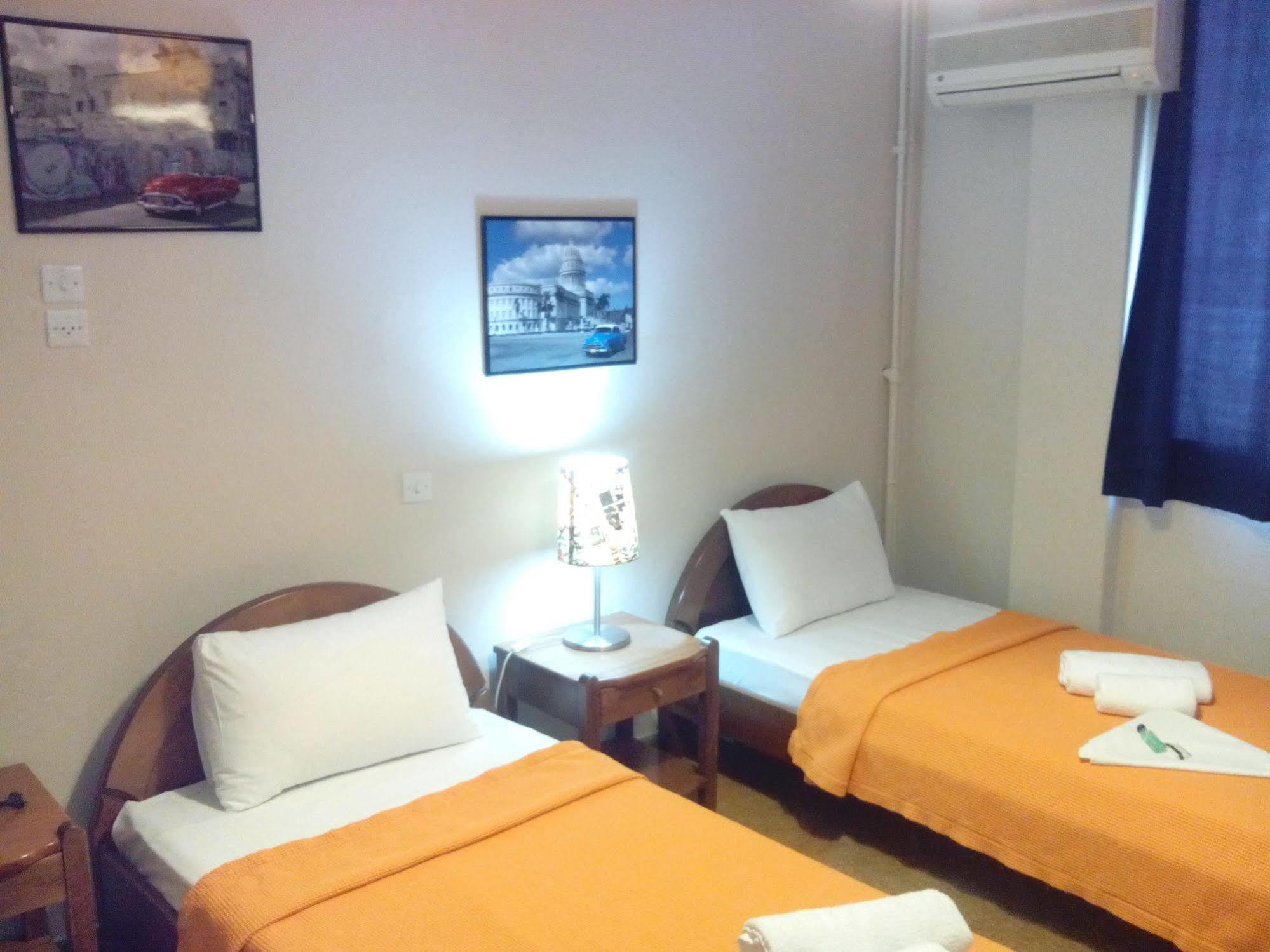 Achillion Hotel פיראוס מראה חיצוני תמונה