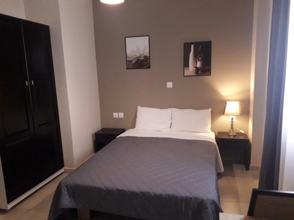 Achillion Hotel פיראוס מראה חיצוני תמונה